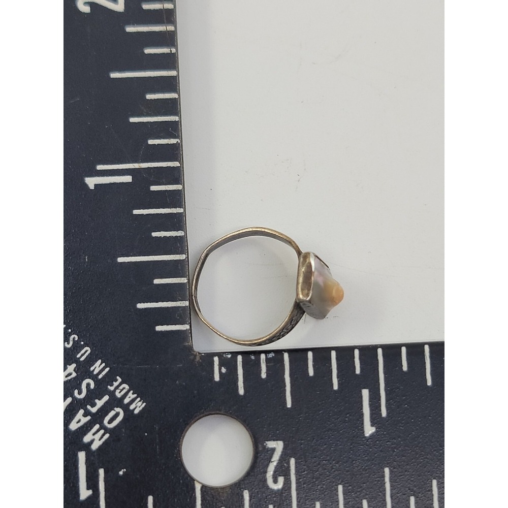 Vintage Antique Sterling Silver Mother Of Pearl Childs Ring Size 5 Or 6 - Picture 4 of 4